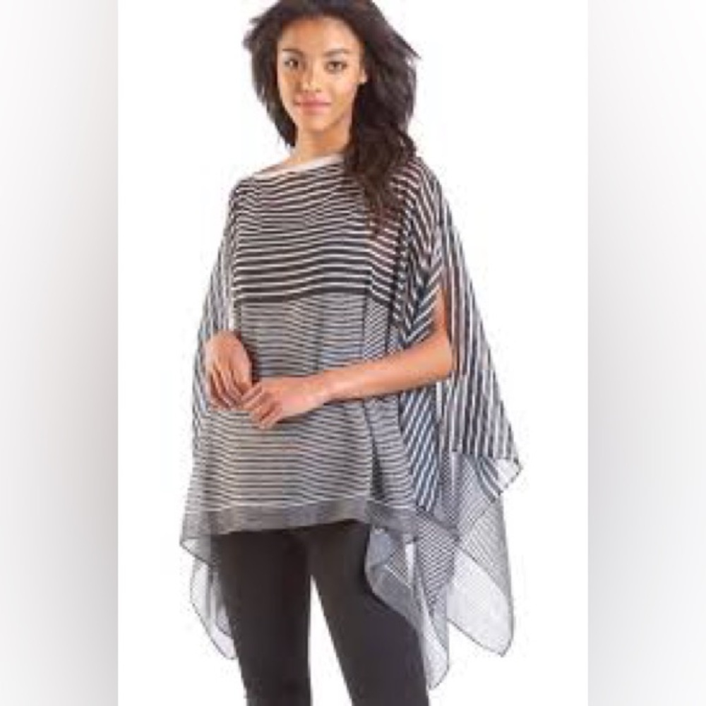 Charlie Paige NWT Striped Lightweight Poncho Coverup Buttons One Size Black